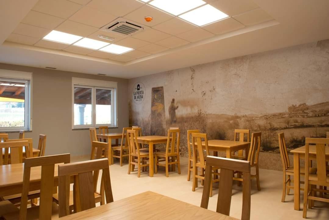 Hotel La Puerta De Арсуа Экстерьер фото